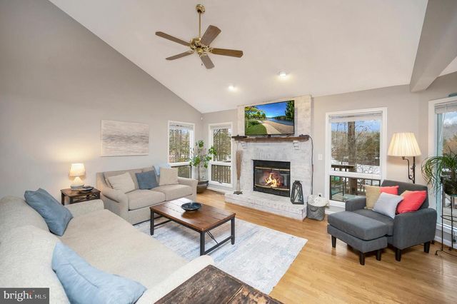 2005 LAKEVIEW PKWY, Locust Grove, VA 22508
