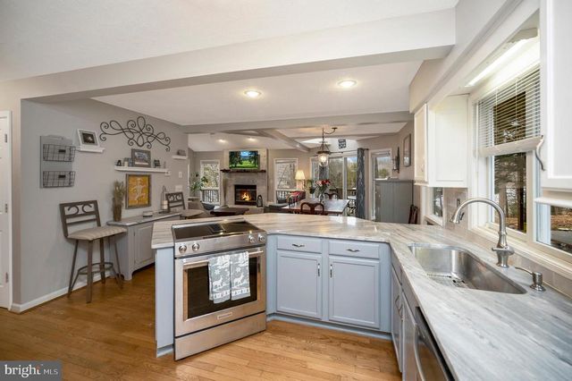2005 LAKEVIEW PKWY, Locust Grove, VA 22508