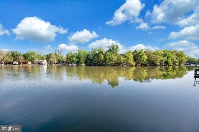 2005 LAKEVIEW PKWY, Locust Grove, VA 22508