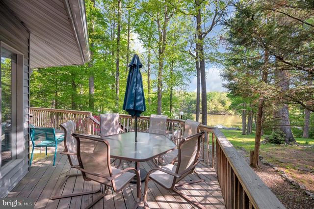 2005 LAKEVIEW PKWY, Locust Grove, VA 22508