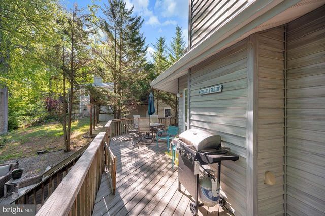 2005 LAKEVIEW PKWY, Locust Grove, VA 22508