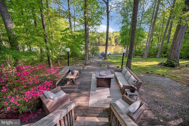 2005 LAKEVIEW PKWY, Locust Grove, VA 22508