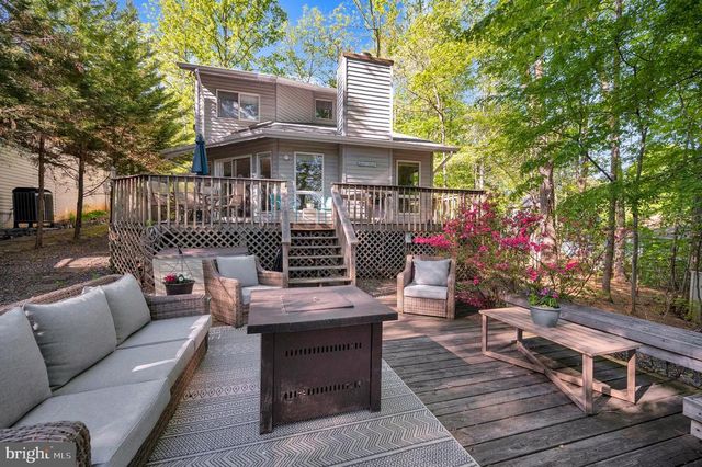 2005 LAKEVIEW PKWY, Locust Grove, VA 22508