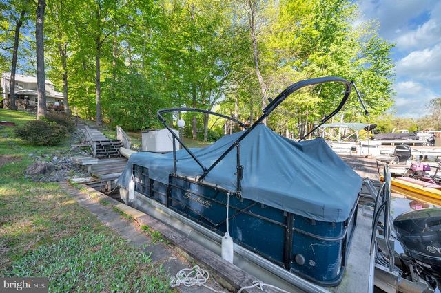 2005 LAKEVIEW PKWY, Locust Grove, VA 22508