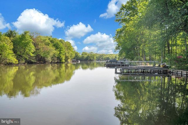 2005 LAKEVIEW PKWY, Locust Grove, VA 22508