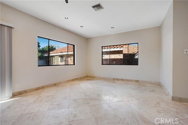 10835 Petit Avenue, Granada Hills (los Angeles), CA 91344