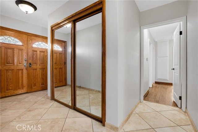 10835 Petit Avenue, Granada Hills (los Angeles), CA 91344