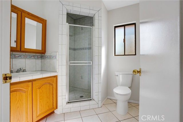 10835 Petit Avenue, Granada Hills (los Angeles), CA 91344