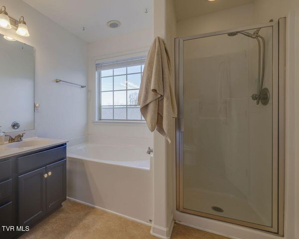 657 Suffolk Road, Johnson City, TN 37615