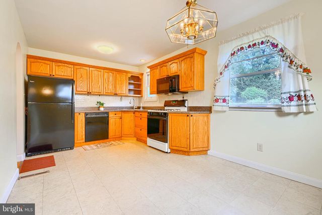 3314 SUMMIT AVE, Baltimore, MD 21234