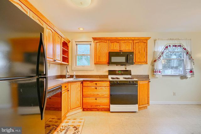3314 SUMMIT AVE, Baltimore, MD 21234
