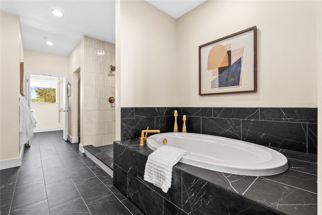 4111 Newton Avenue 6, Dallas, TX 75219