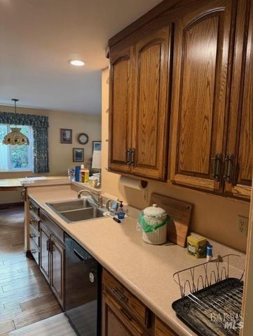 48 Clemente Ct, Novato, CA 94945