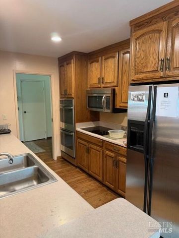 48 Clemente Ct, Novato, CA 94945