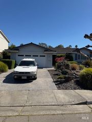 48 Clemente Ct, Novato, CA 94945