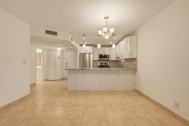 255 S Cypress Road 315, Pompano Beach, FL 33060