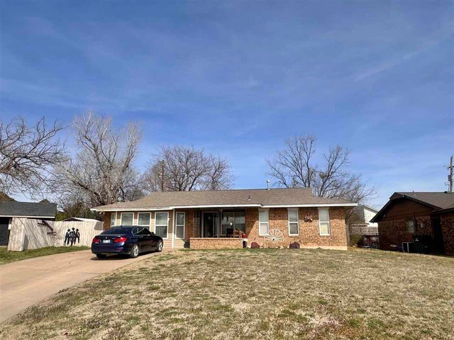 7315 NW Compass Dr, Lawton, OK 73505