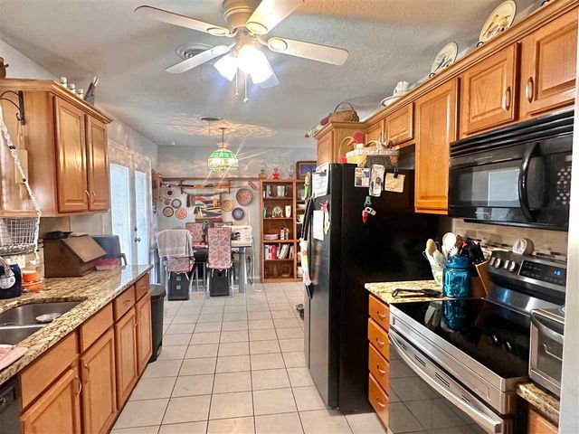 7315 NW Compass Dr, Lawton, OK 73505