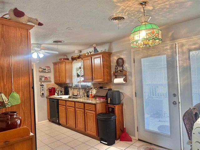 7315 NW Compass Dr, Lawton, OK 73505