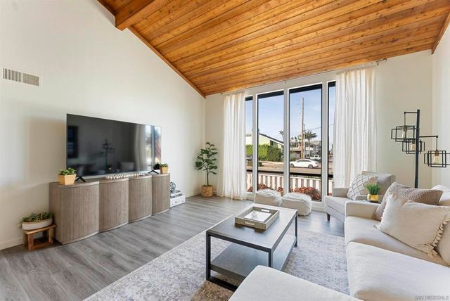 2435 Camino Del Mar, Del Mar, CA 92014