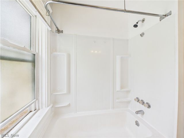 448 E Voris Street, Akron, OH 44311