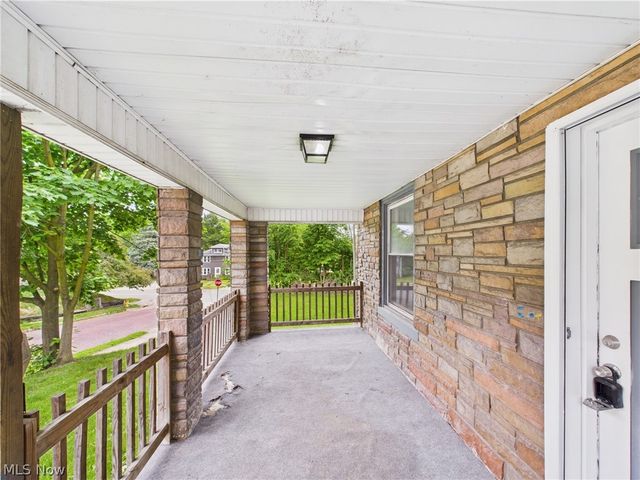 448 E Voris Street, Akron, OH 44311