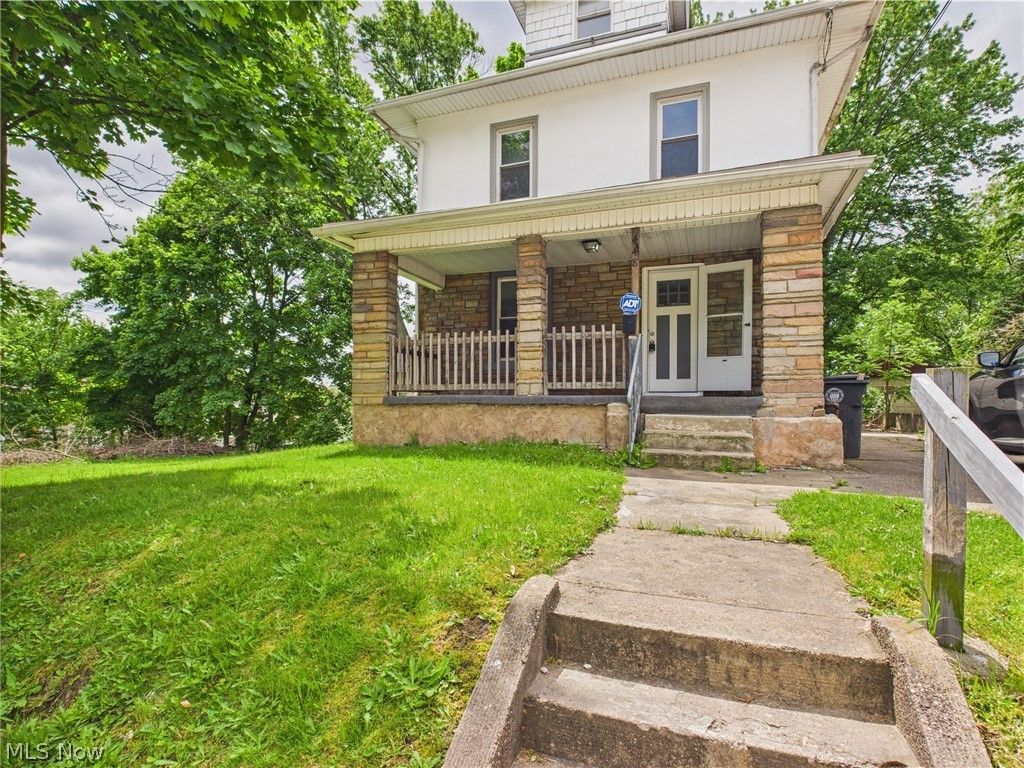 448 E Voris Street, Akron, OH 44311