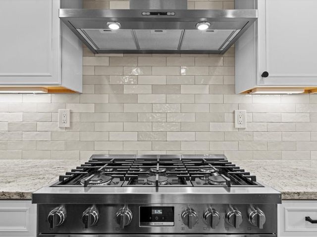 4 Hazeltine Rd, Upton, MA 01568