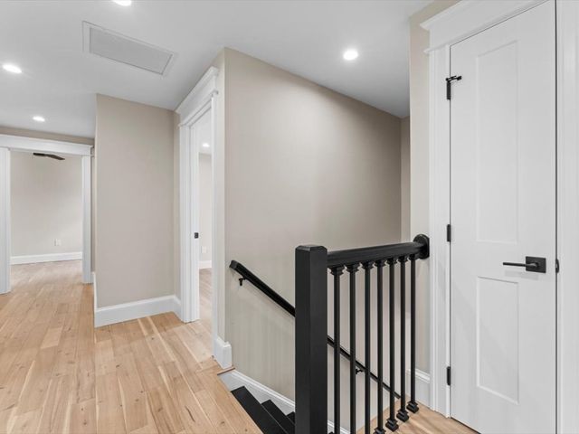 4 Hazeltine Rd, Upton, MA 01568