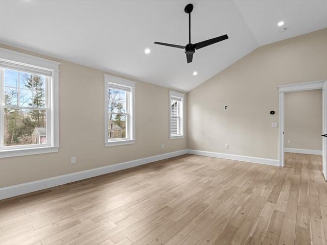 4 Hazeltine Rd, Upton, MA 01568