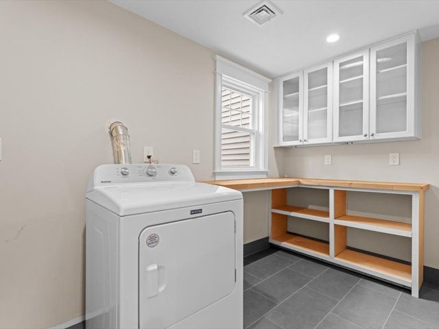 4 Hazeltine Rd, Upton, MA 01568