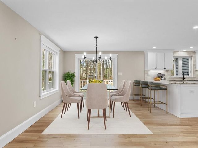 4 Hazeltine Rd, Upton, MA 01568