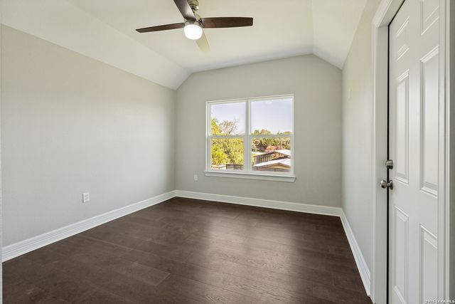 1090 Arcadia, Canyon Lake, TX 78133