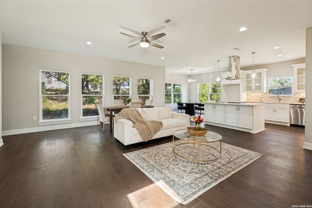 1090 Arcadia, Canyon Lake, TX 78133