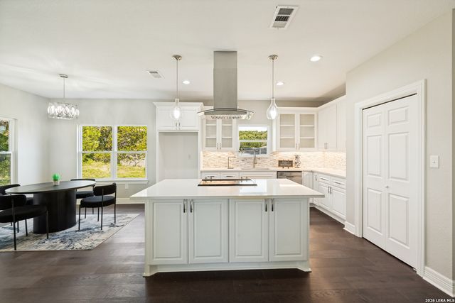 1090 Arcadia, Canyon Lake, TX 78133
