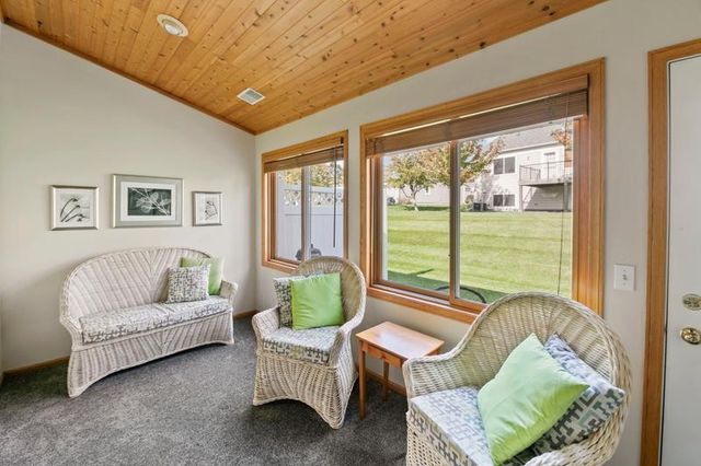 6800 Fremont Lane, Woodbury, MN 55125