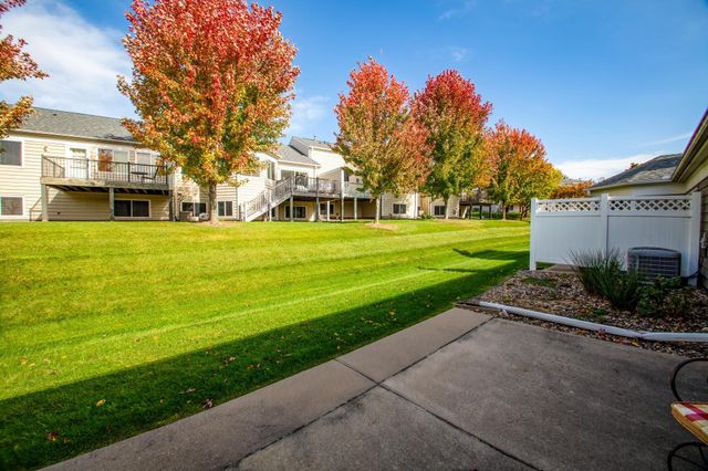 6800 Fremont Lane, Woodbury, MN 55125