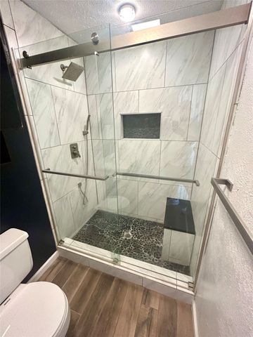 409 S Holiday Drive, Grand Prairie, TX 75052