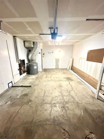 409 S Holiday Drive, Grand Prairie, TX 75052