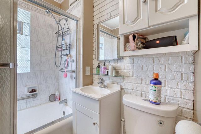 206 N 68th STREET, Milwaukee, WI 53213