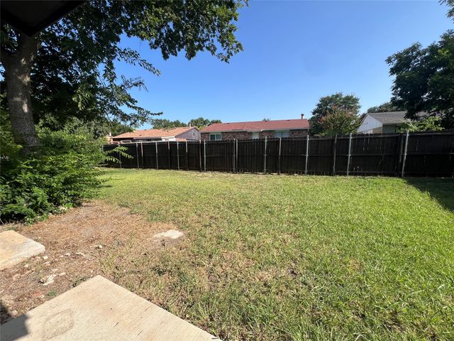 1809 Pilot Way, Garland, TX 75040