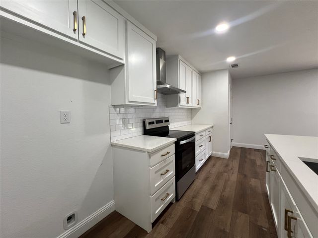 1809 Pilot Way, Garland, TX 75040