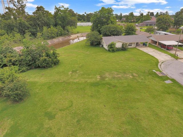 2401 Mary Ann Drive, Sulphur, LA 70663