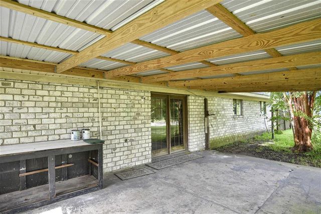2401 Mary Ann Drive, Sulphur, LA 70663