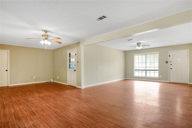 2401 Mary Ann Drive, Sulphur, LA 70663