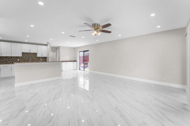 22207 Alyssum Way, Boca Raton, FL 33433