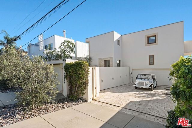 25302 Malibu Road, Malibu, CA 90265