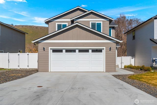 1275 Theo Way, Rock Island, WA 98850