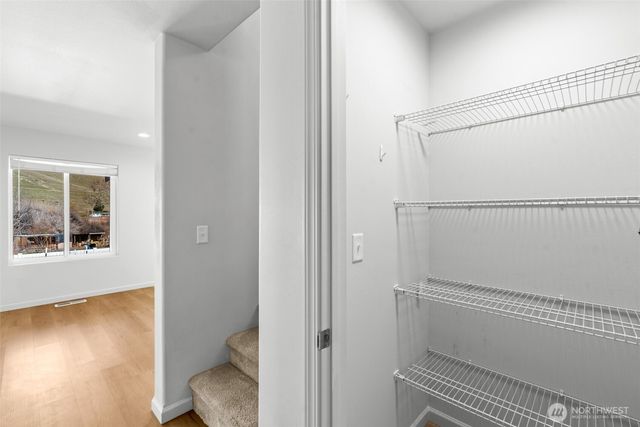 1275 Theo Way, Rock Island, WA 98850