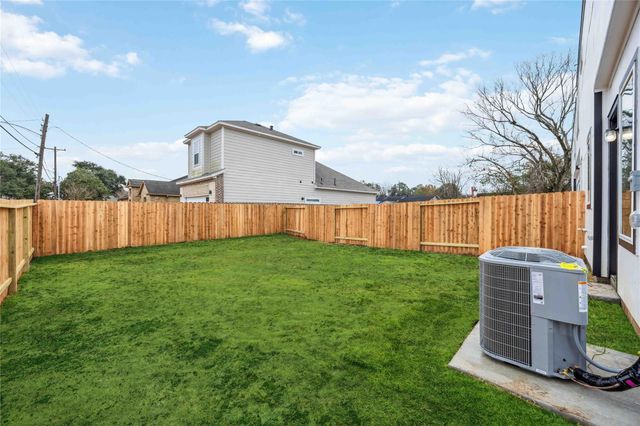 8107 Calhoun Road, Houston, TX 77033